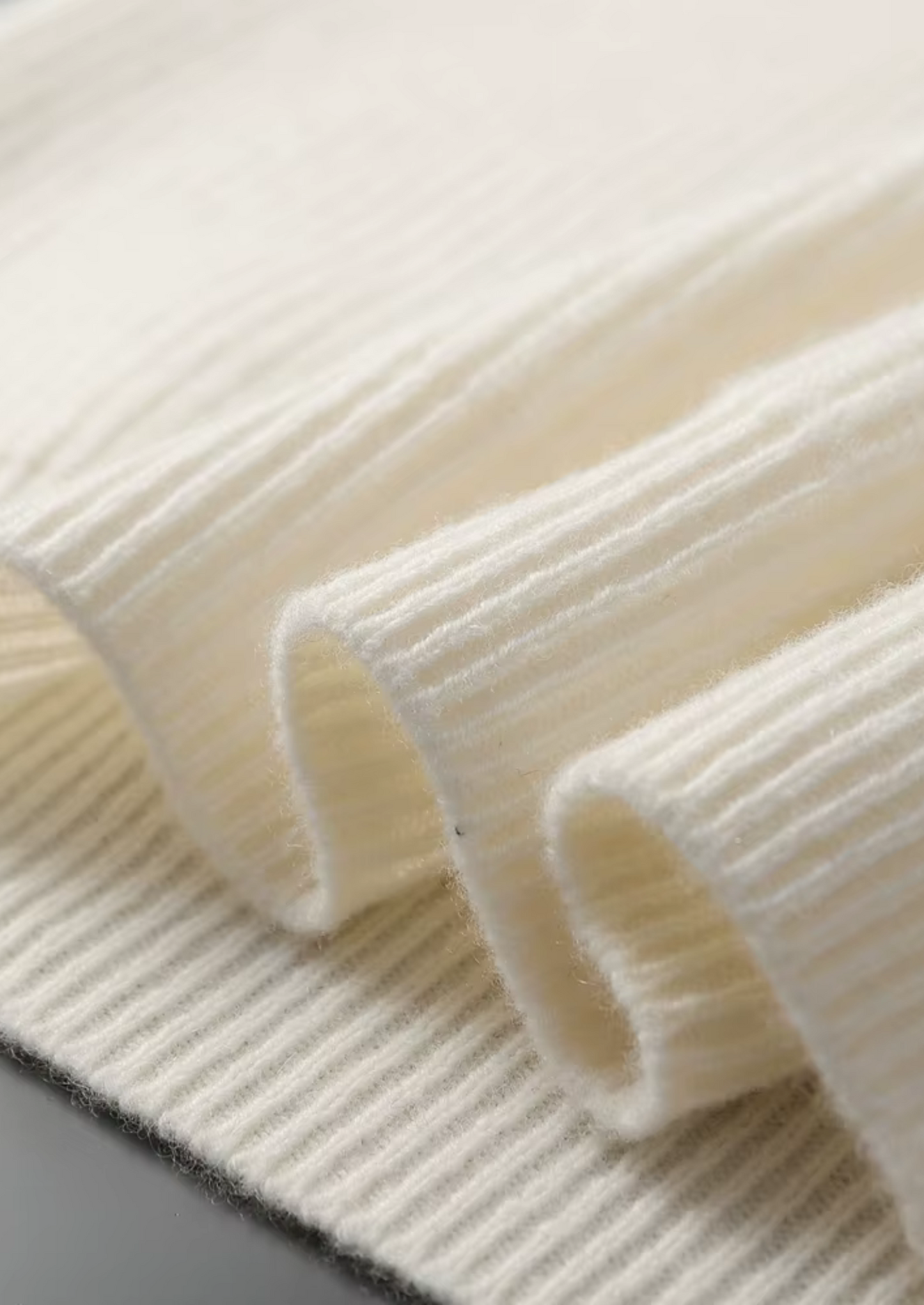 Cashmere V-neck sweater