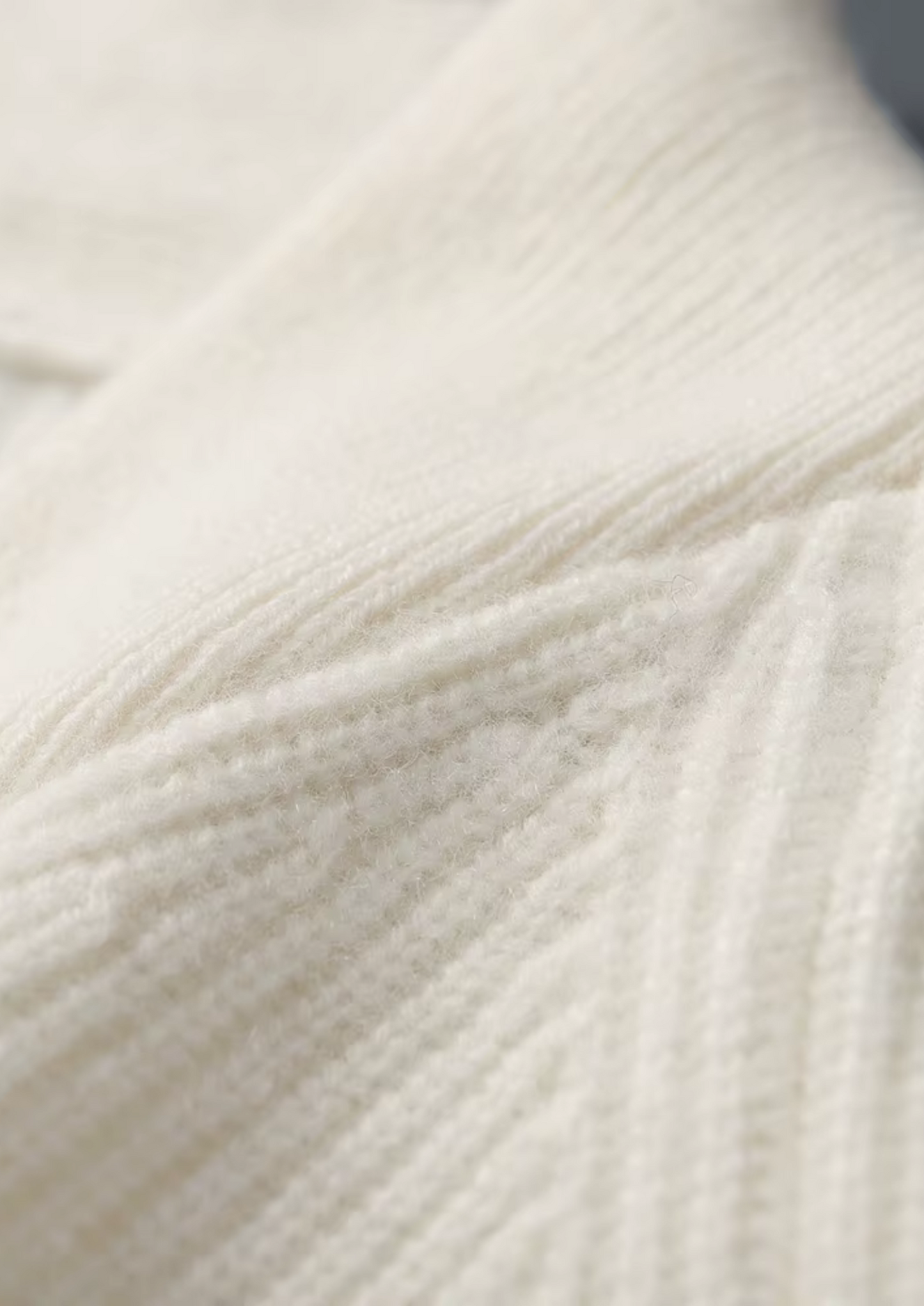 Cashmere V-neck sweater