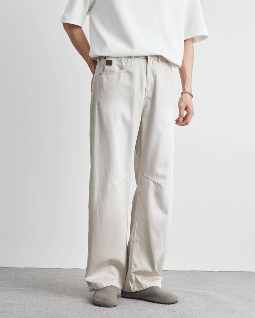 Baggy shoes with elastic waistband and jeans