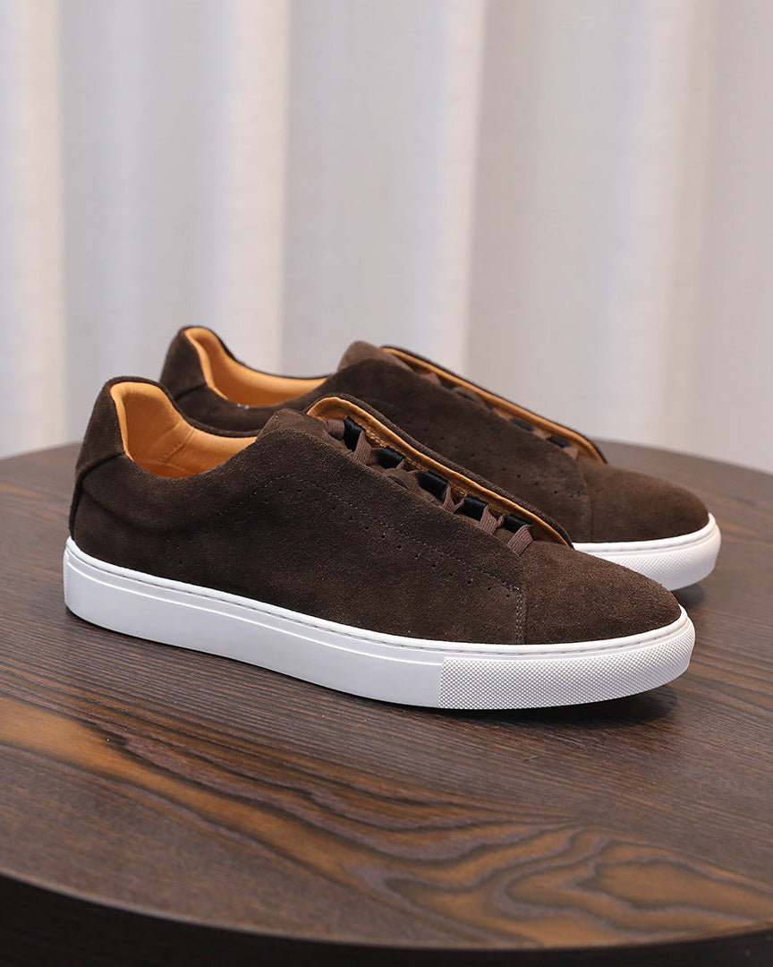 Soft, supple low-top sneakers – brown