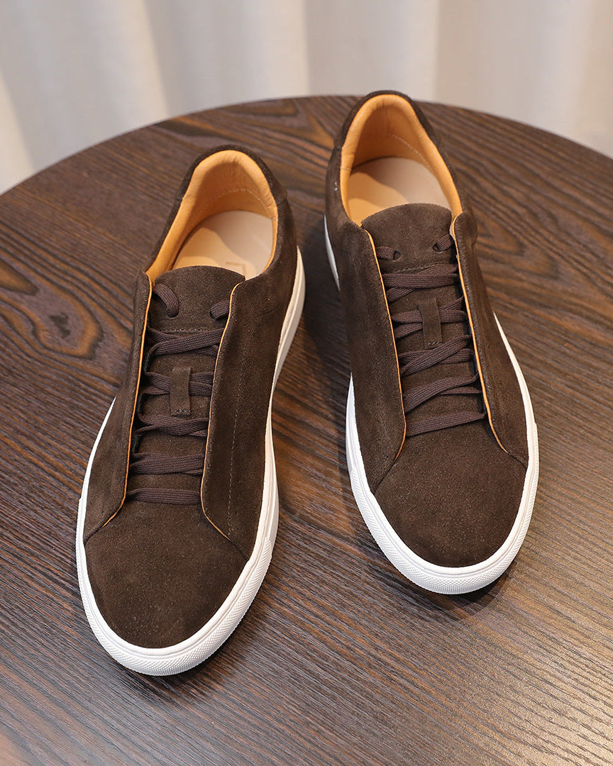 Soft, supple low-top sneakers – brown