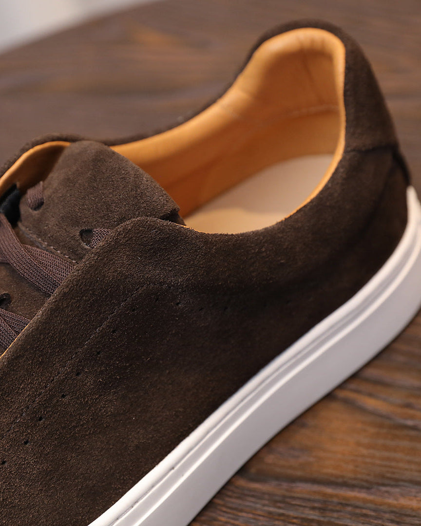 Soft, supple low-top sneakers – brown