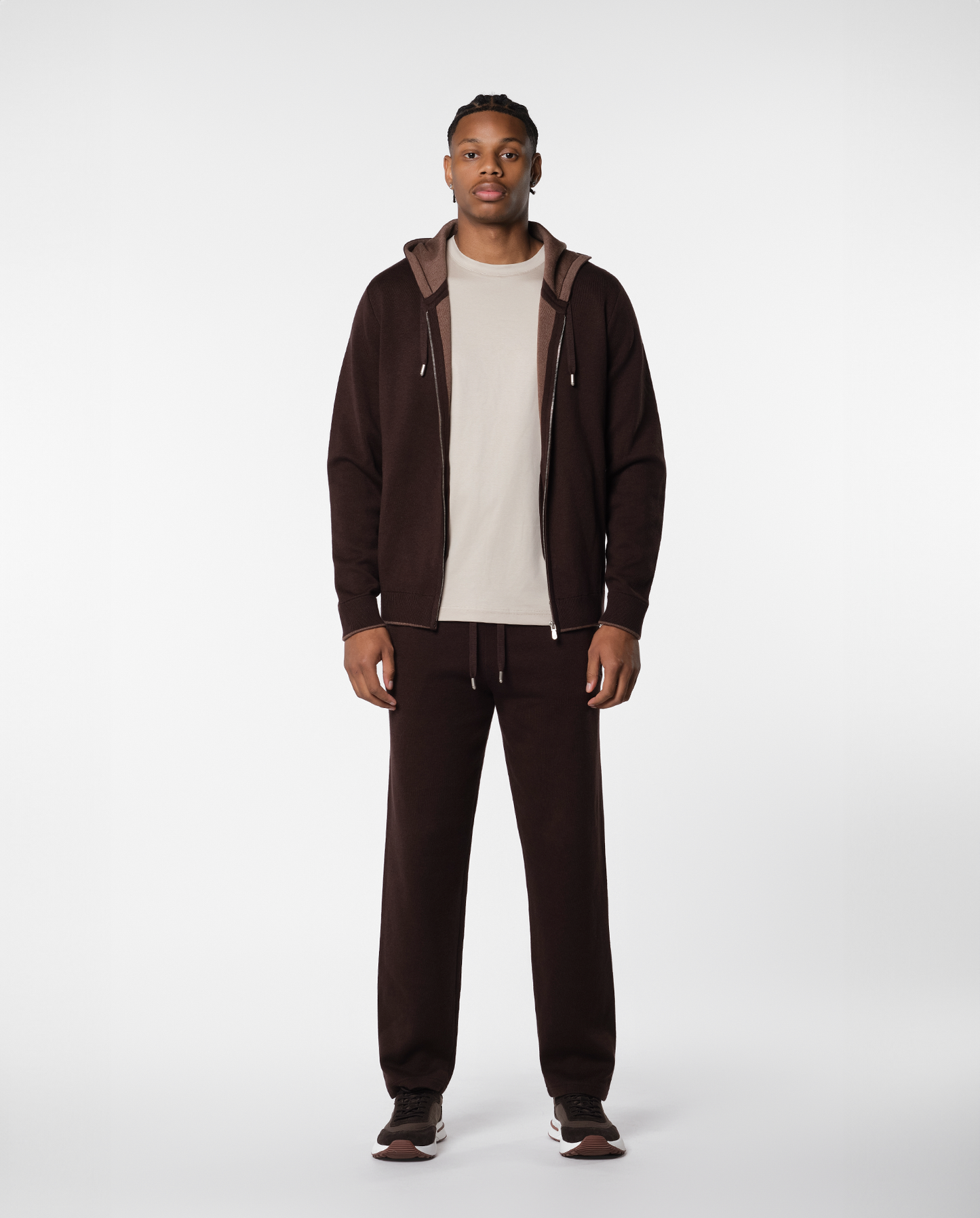 Weekend jogging – Brown