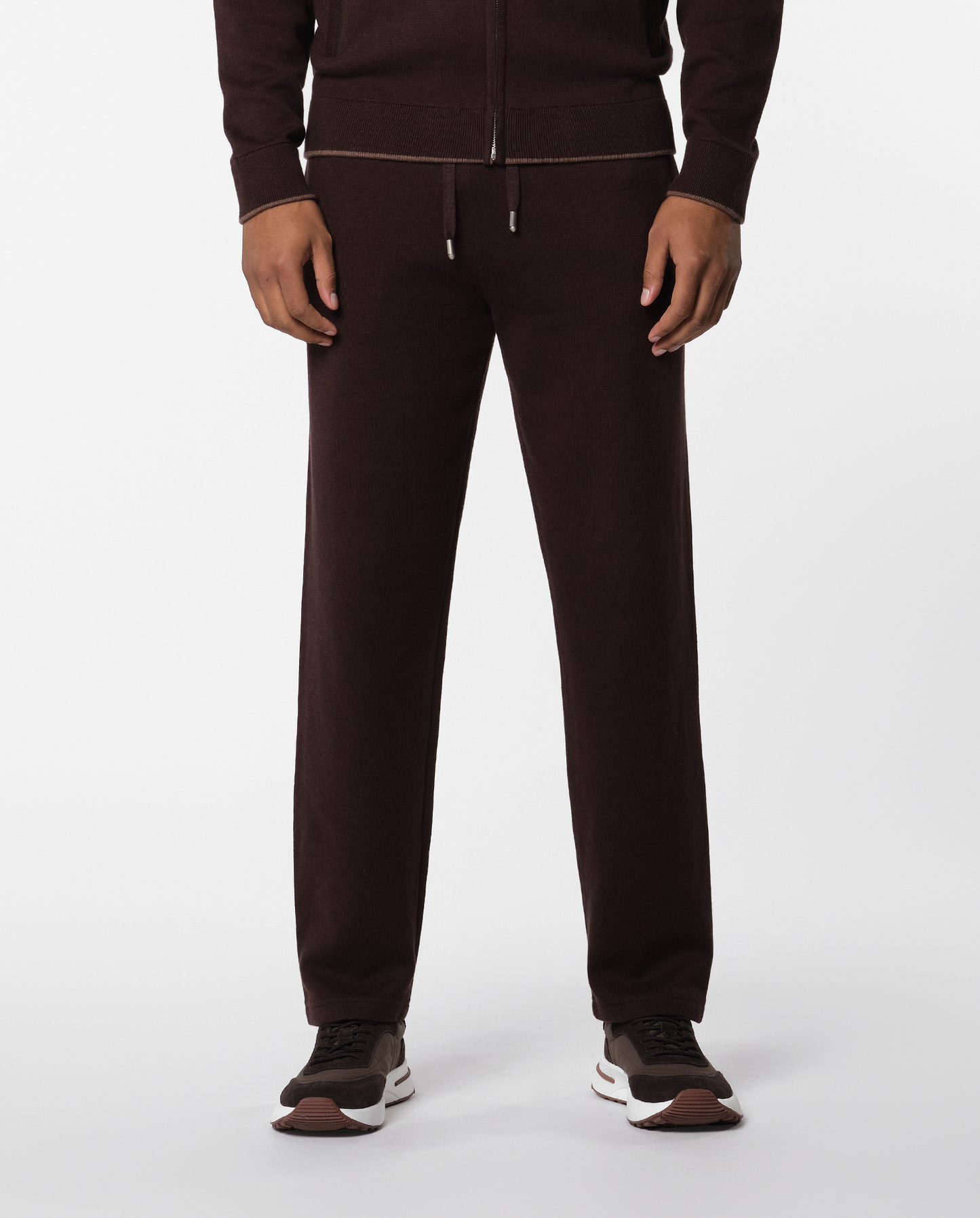 Weekend jogging – Brown