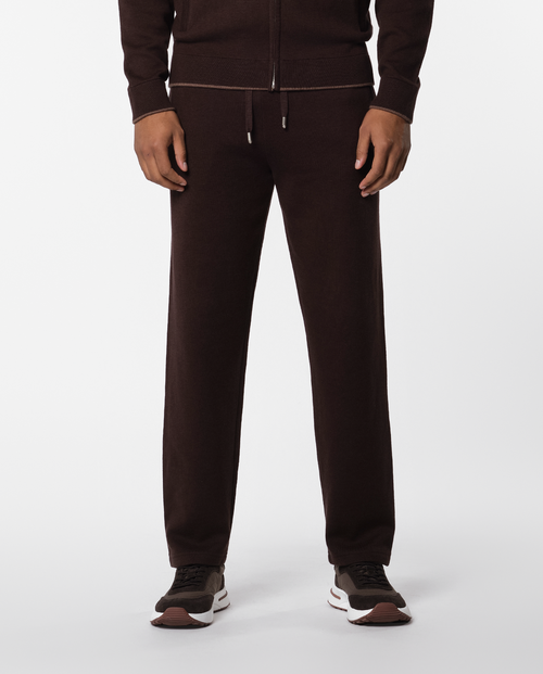 Weekend jogging – Brown