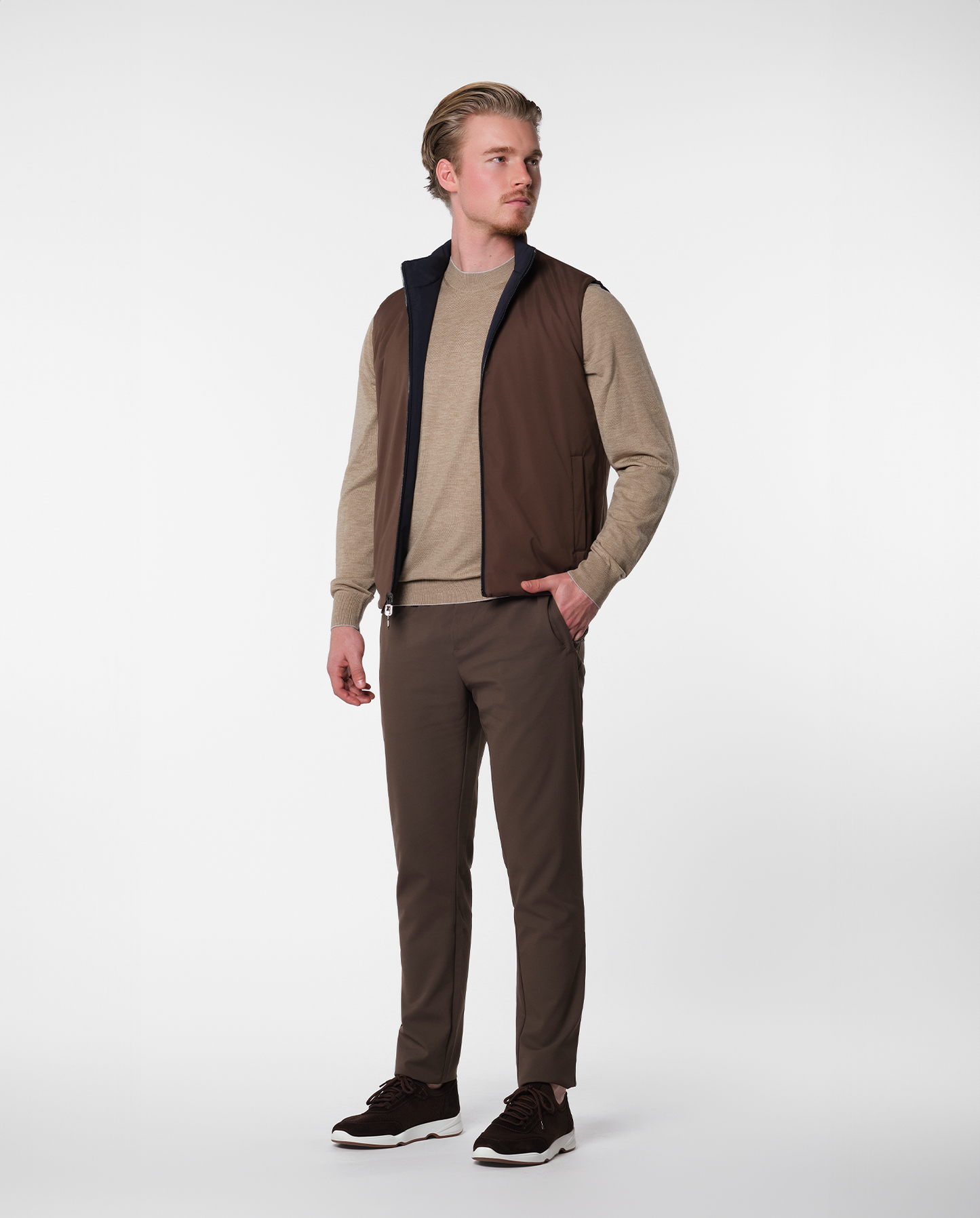 Navy blue/brown reversible vest