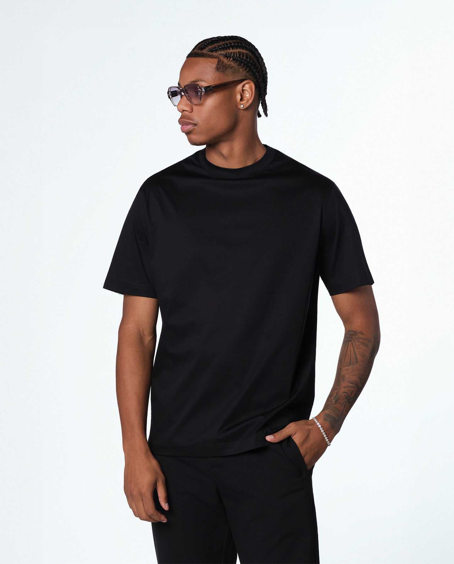 LUXURY T-SHIRT – BLACK