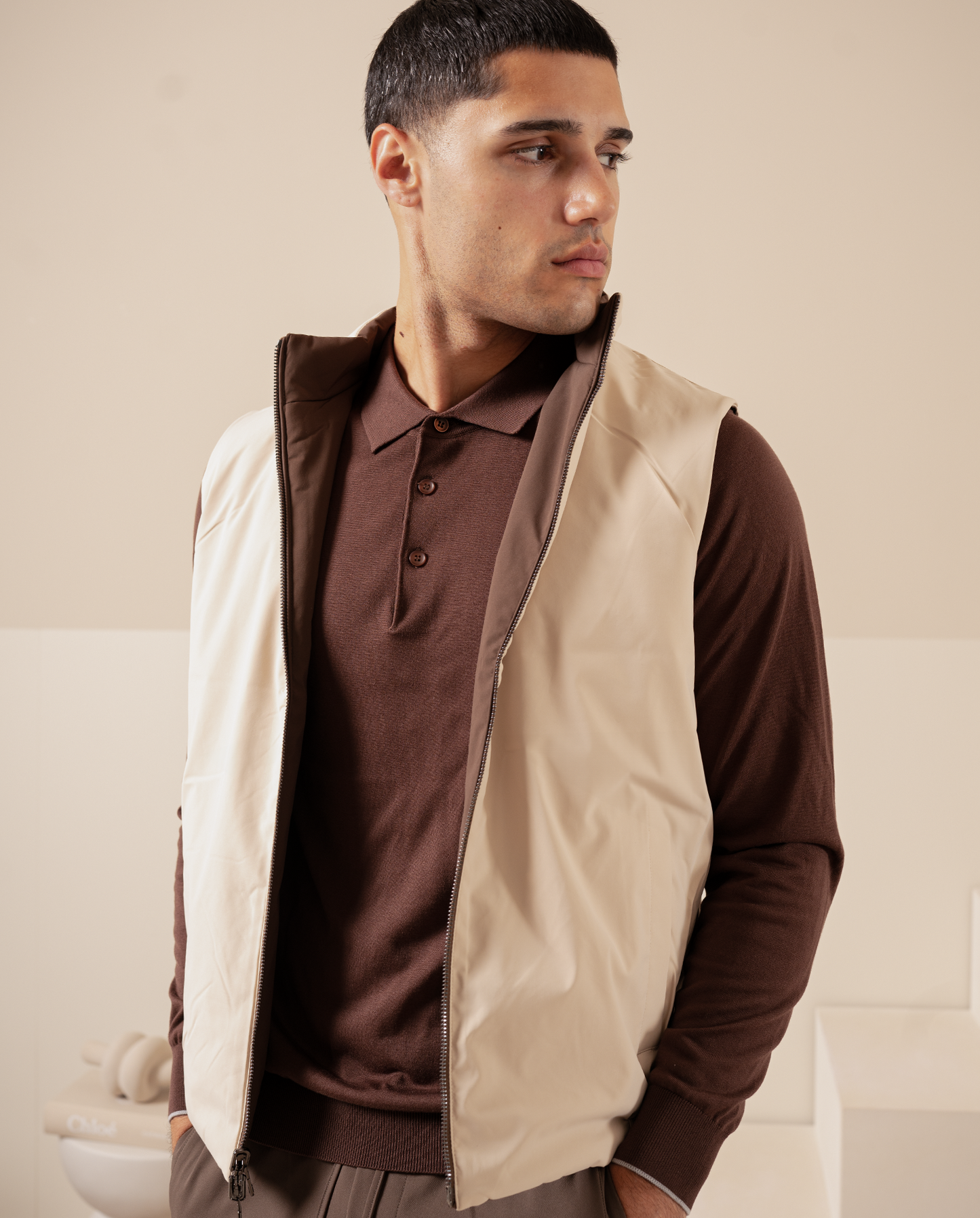 Reversible vest – ebony / beige
