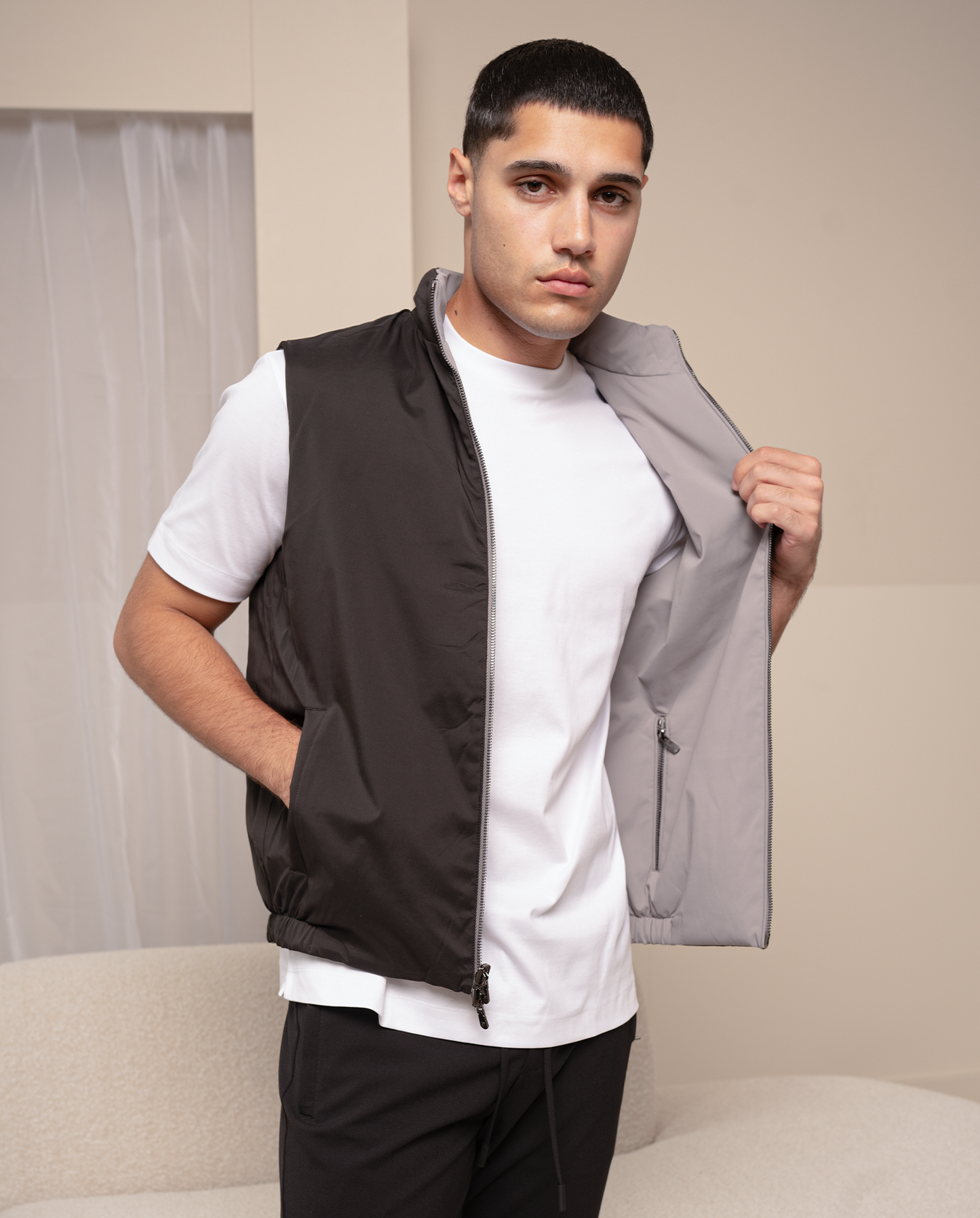 Reversible vest – black / gray