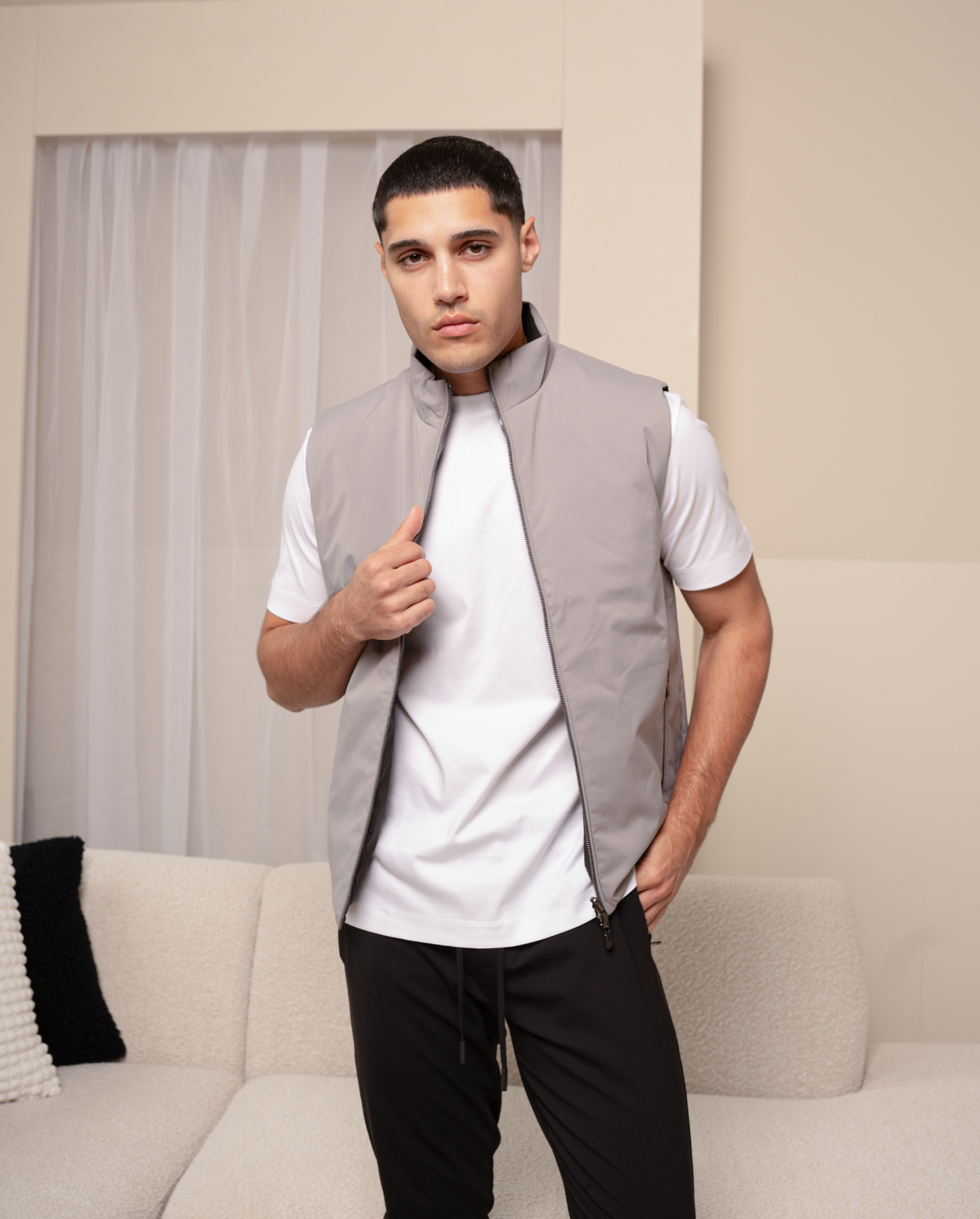 Reversible vest – black / gray