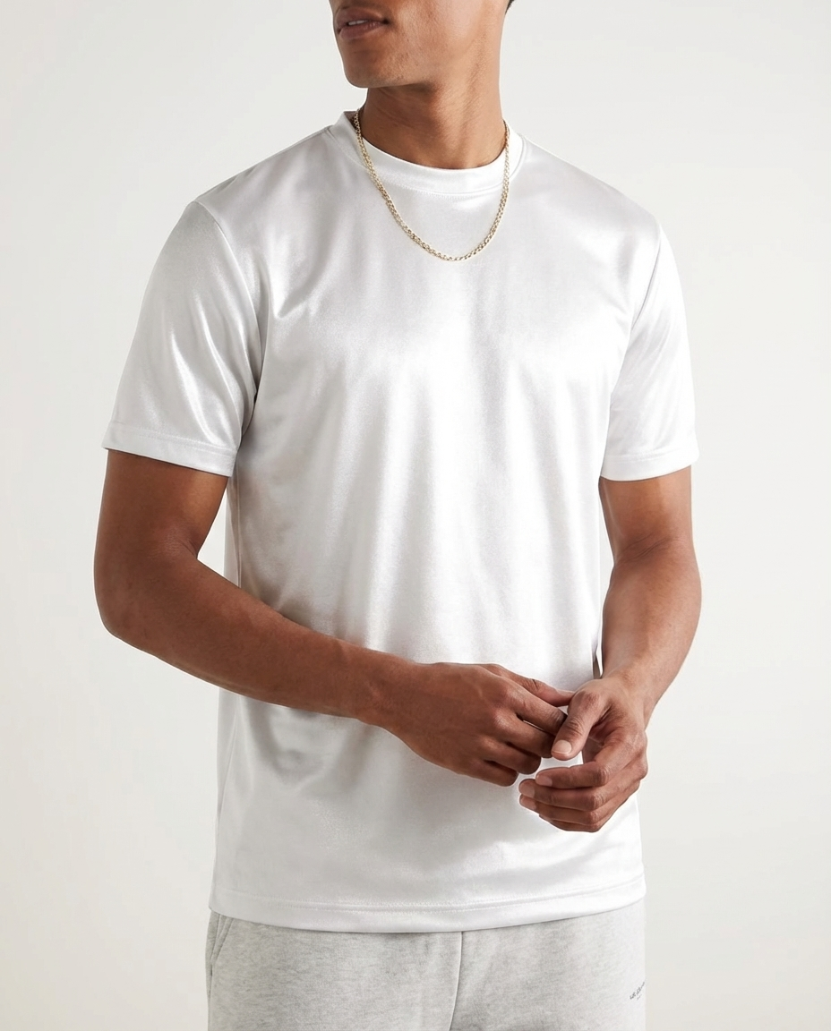 Glossy T-shirt with round sleeves